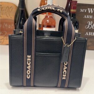 Smith Tote 24 in Refined pebble leather